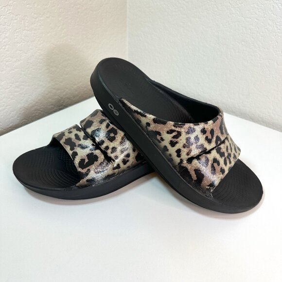 OOFOS Shoes - OOFOS OOahh Limited Sandals Slides Animal Cheetah Print Size Women's 9 / Men's 7